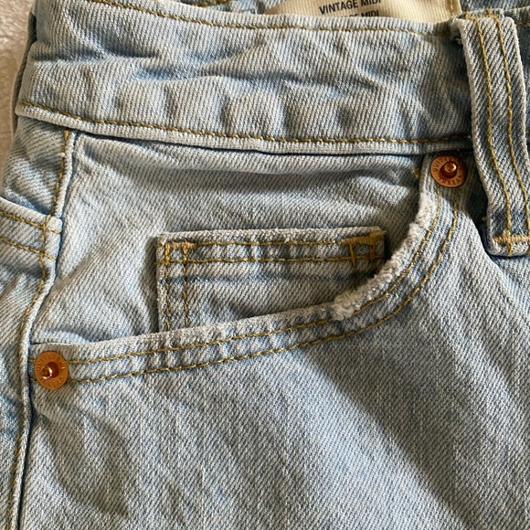 Universal Thread size 4 high rise shorts - Picture 8 of 13